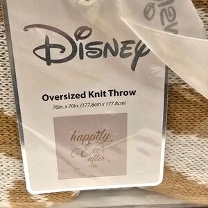 NEW Disney Oversized Knitted Throw Blanket - Wedding, Engagement Princess, Bride